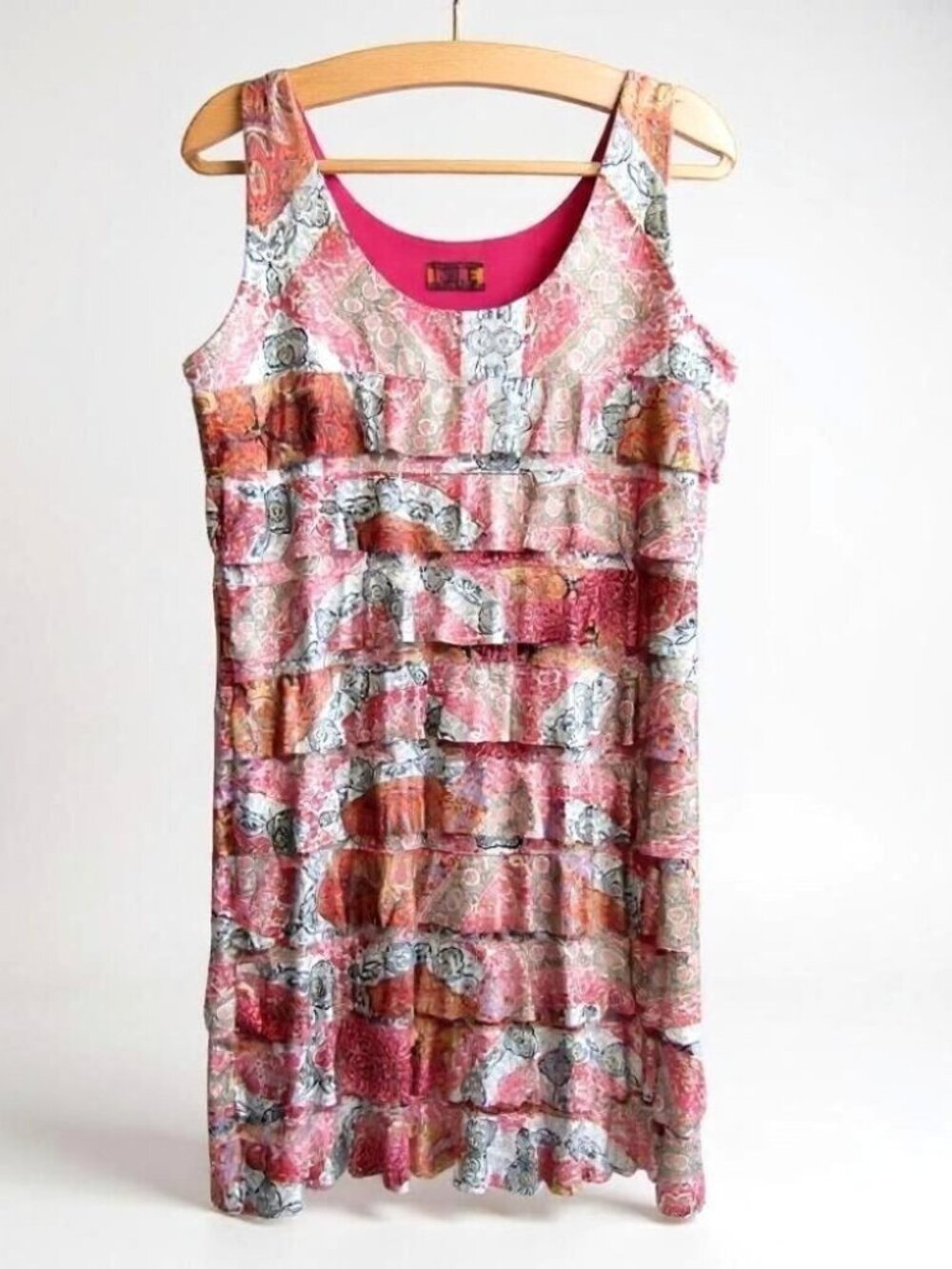 Isle by Melis Kozan Dress Size L Tiered Ruffle Sleeveless Stretch Retro Artsy